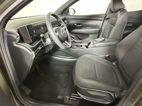 Used 2025 Hyundai Santa Cruz SE FWD image 12