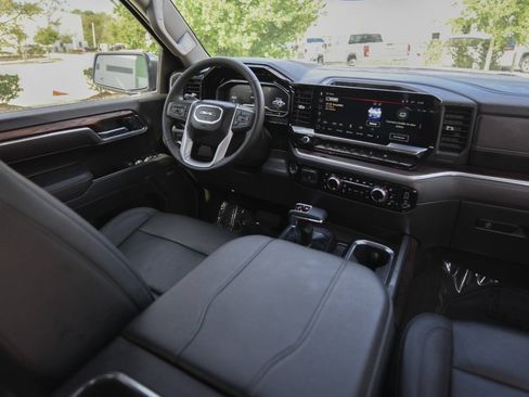 Used 2025 GMC Sierra 1500 SLT w/ SLT Premium Plus Package AWD/4WD image 16