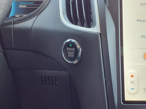 Used 2023 Ford Edge SEL w/ Convenience Package image 14