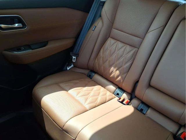 Certified 2025 Nissan Rogue Platinum FWD image 16