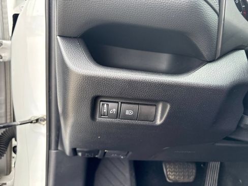 Used 2019 Toyota RAV4 LE w/ Carpet Mat Package AWD/4WD image 25