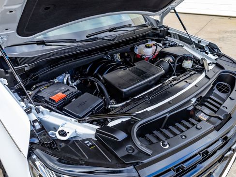 Used 2024 Chevrolet Tahoe Z71 w/ Off-Road Capability Package image 43