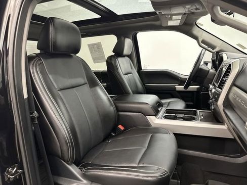 Used 2021 Ford F250 Lariat w/ Lariat Ultimate Package AWD/4WD image 29