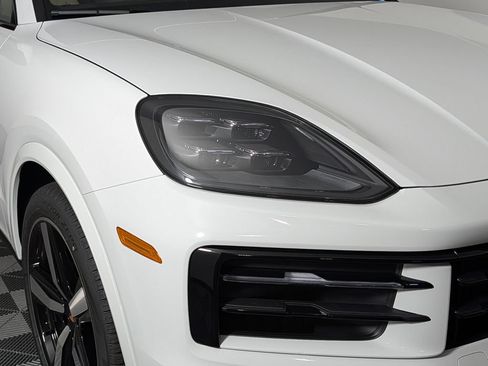 New 2026 Porsche Cayenne AWD/4WD image 15