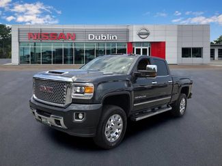 Used 2017 GMC Sierra 2500 Denali w/ Duramax Plus Package AWD/4WD video 1