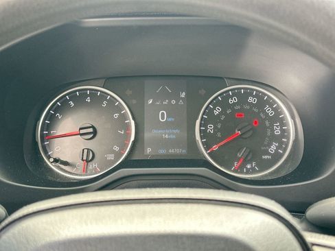 Used 2022 Toyota RAV4 LE image 27