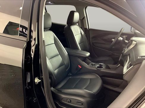 Used 2024 GMC Terrain SLT w/ Elevation Edition FWD image 8