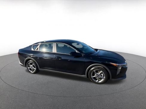 Used 2025 Kia K4 LXS image 2