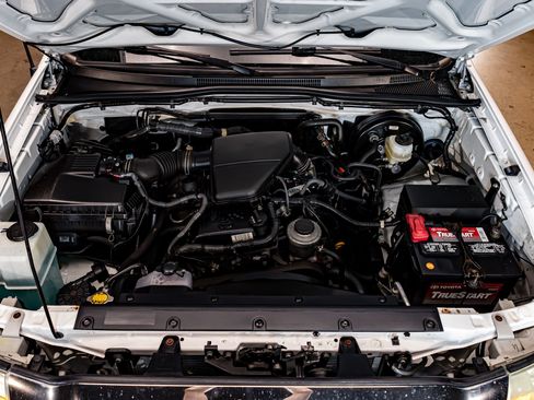 Used 2011 Toyota Tacoma 4x4 Access Cab w/ SR5 Pkg #2 image 22