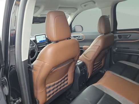 Used 2022 Ford Bronco Sport Outer Banks w/ Tech Package AWD/4WD image 10