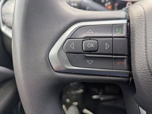 Used 2024 Jeep Compass Latitude AWD/4WD image 15