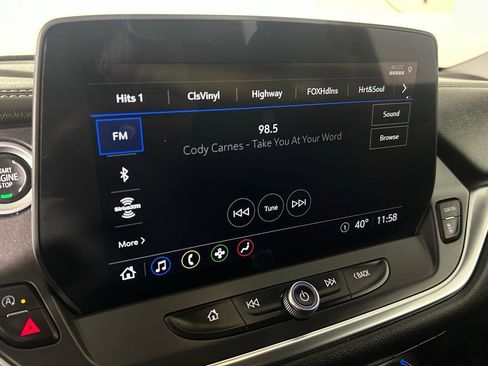 Used 2025 Chevrolet Blazer LT image 3