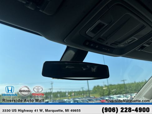 Used 2021 Chevrolet Silverado 1500 LT AWD/4WD image 19