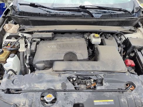 Used 2019 Nissan Pathfinder Platinum AWD/4WD image 9