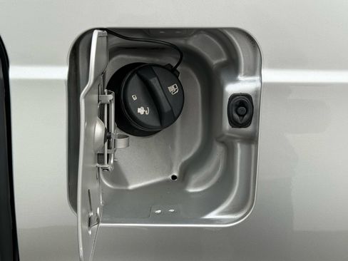 Used 2006 Cadillac DTS image 40