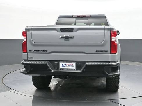 Used 2024 Chevrolet Silverado 1500 ZR2 w/ Technology Package AWD/4WD image 11