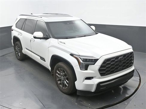 Used 2024 Toyota Sequoia Platinum image 13