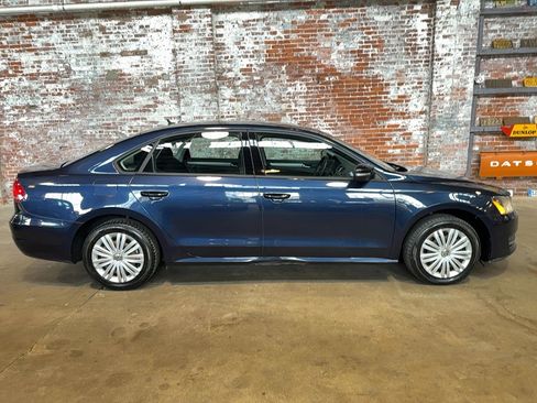 Used 2015 Volkswagen Passat 1.8T S image 2