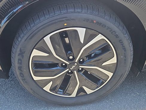 Certified 2024 Kia EV6 Wind AWD/4WD image 9