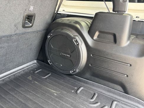 Used 2022 Jeep Wrangler Unlimited Sahara AWD/4WD image 27