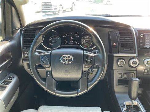 Used 2018 Toyota Sequoia SR5 image 27