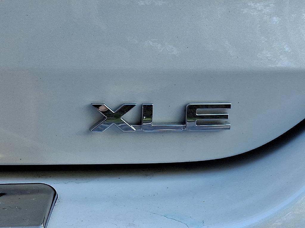 Used 2023 Toyota Highlander XLE FWD image 10