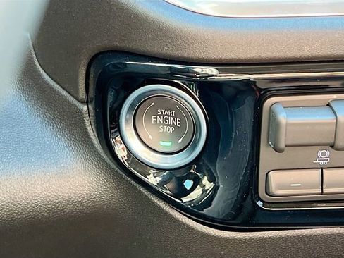 Used 2026 GMC Sierra 2500 SLE w/ SLE Value Package; image 16