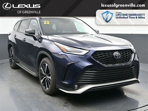 Used 2022 Toyota Highlander XSE image 2