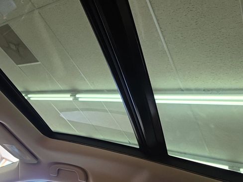 Used 2019 Subaru Ascent Touring image 9