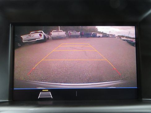 Used 2021 GMC Terrain SLE image 25