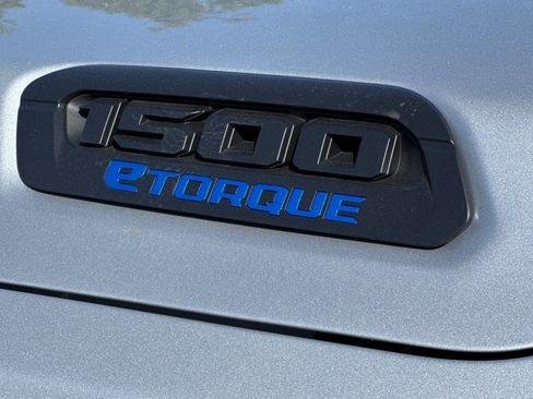 New 2026 RAM 1500 4x4 Crew Cab image 25