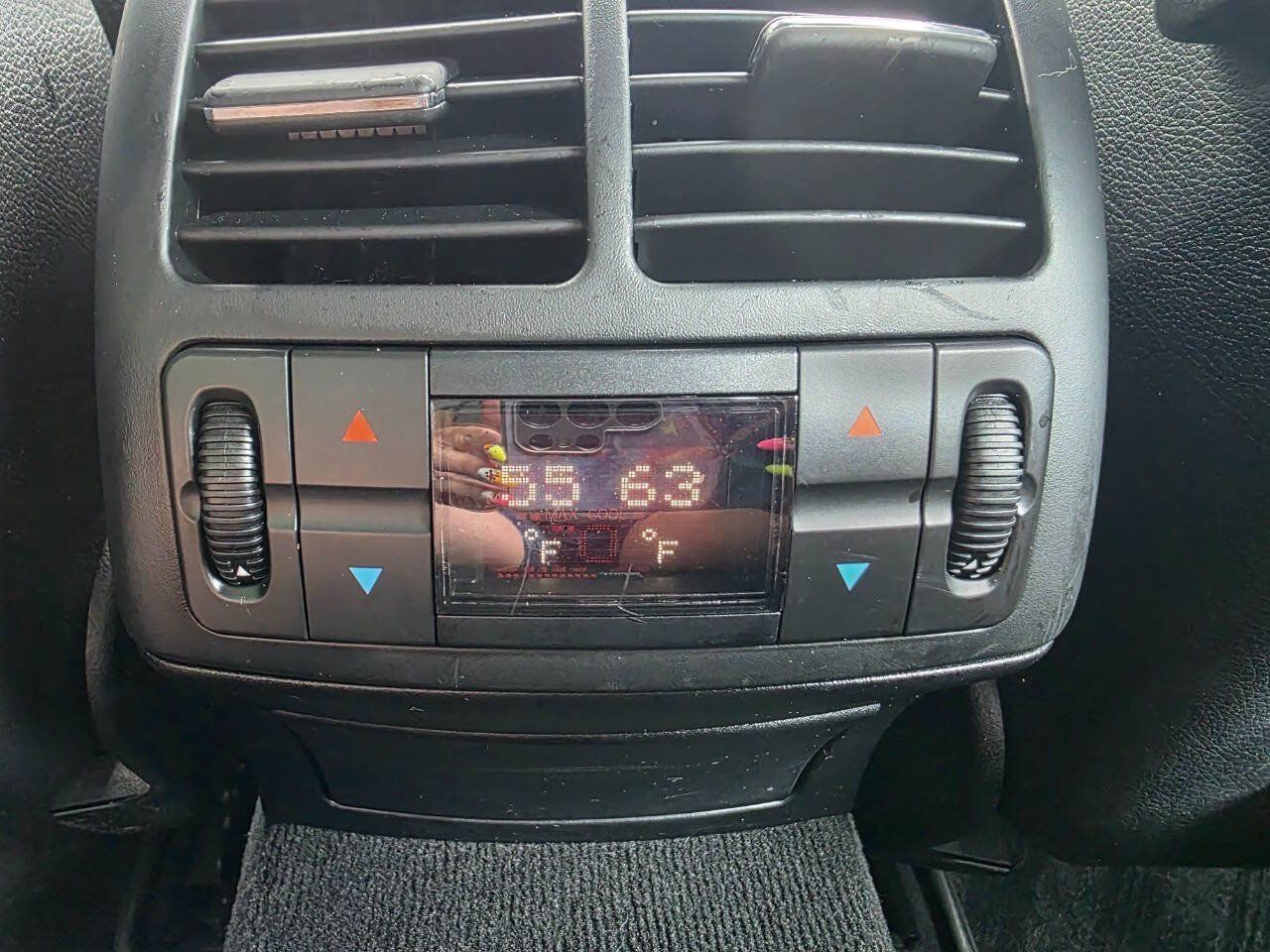 Used 2008 Mercedes-Benz E 550 Sedan image 29