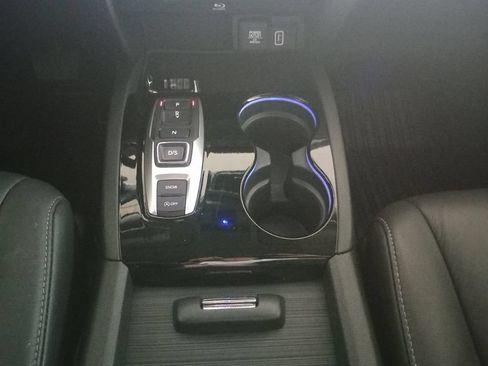 Used 2022 Honda Pilot Touring image 12