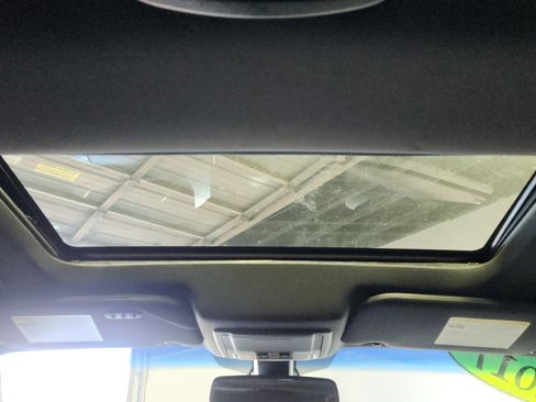 Used 2017 Ford Taurus SHO w/ Driver Assist Package image 14