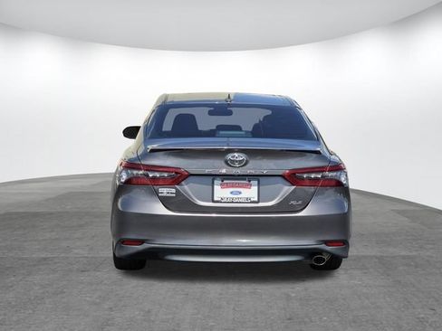 Used 2024 Toyota Camry XLE FWD image 5