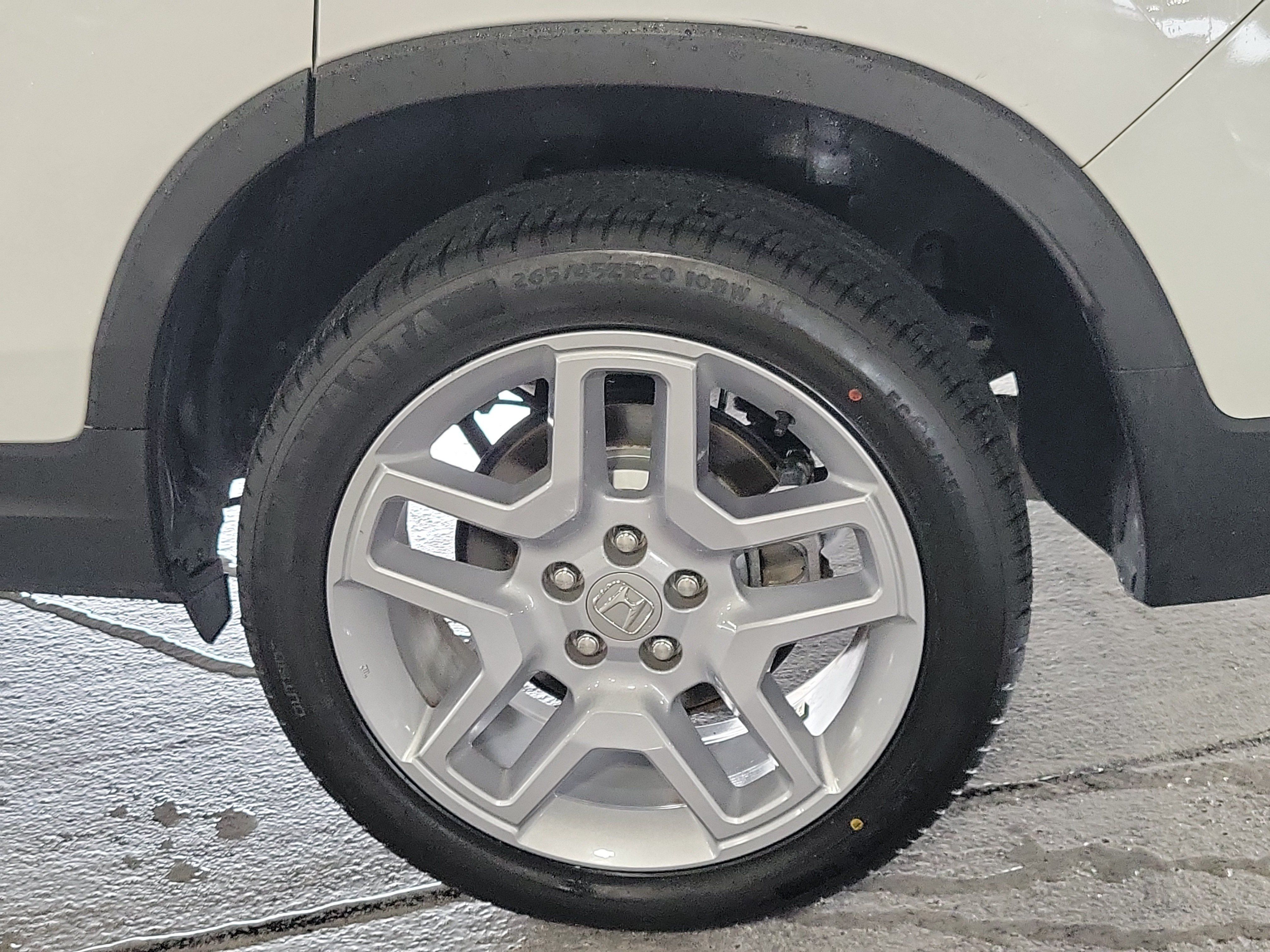 Used 2024 Honda Passport EX-L image 12