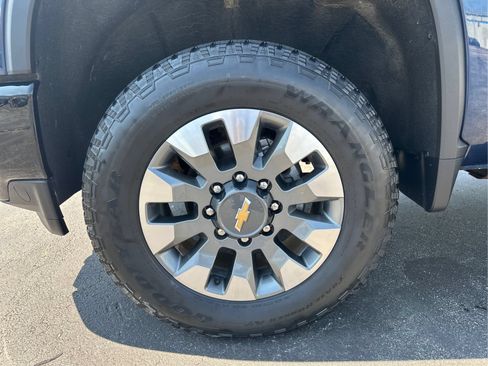 Used 2022 Chevrolet Silverado 2500 Custom w/ Custom Value Package AWD/4WD image 24