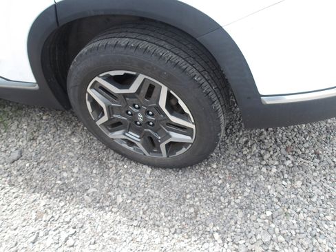Used 2021 Hyundai Santa Fe Limited AWD/4WD image 3