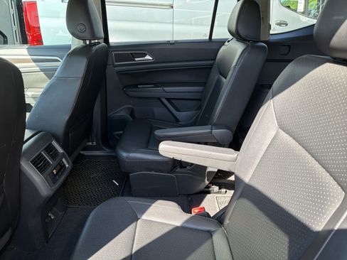 Used 2019 Volkswagen Atlas SE w/ Panoramic Sunroof Package FWD image 34