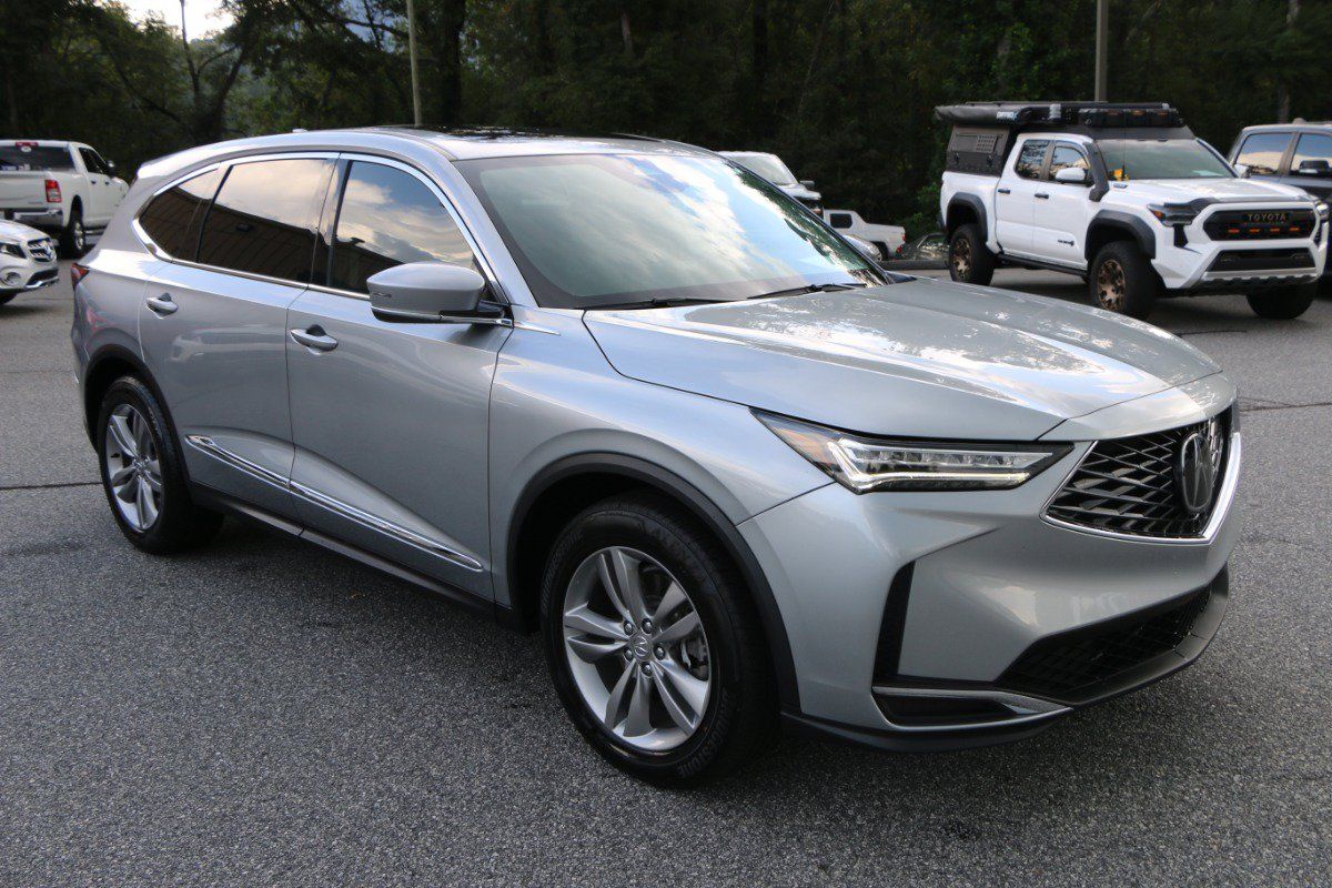 Used 2025 Acura MDX SH-AWD image 10