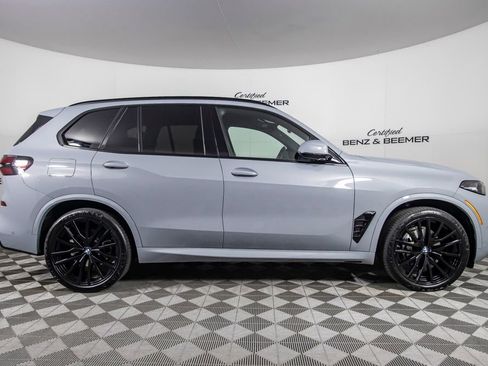 Used 2024 BMW X5 sDrive40i w/ M Sport Package RWD image 3