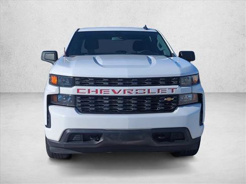 Used 2020 Chevrolet Silverado 1500 Custom w/ Custom Value Package image 2