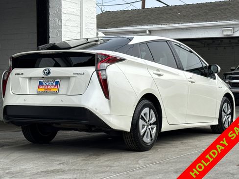Used 2018 Toyota Prius Two image 4