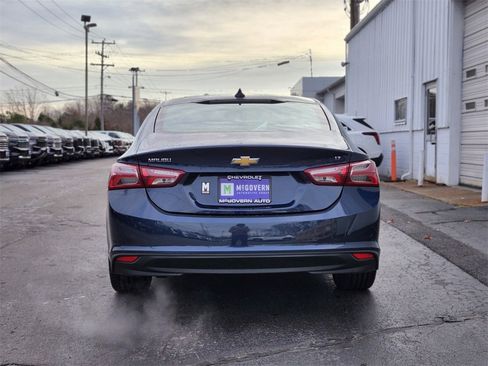 Used 2022 Chevrolet Malibu LT image 4