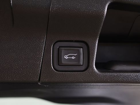 Used 2023 GMC Acadia SLE w/ Driver Convenience Package image 56