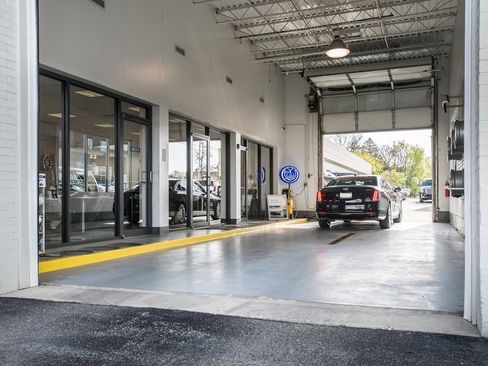 Used 2023 Cadillac XT5 Sportv image 32