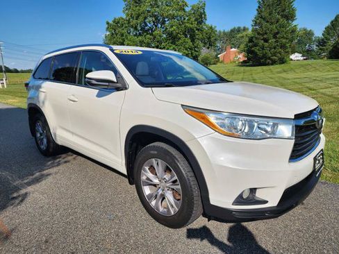Used 2014 Toyota Highlander XLE AWD/4WD image 4