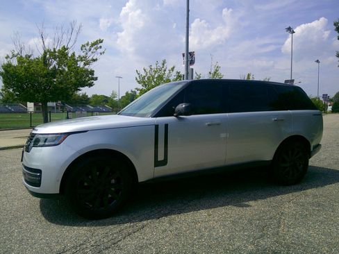 Used 2024 Land Rover Range Rover Long Wheelbase SE AWD/4WD image 39