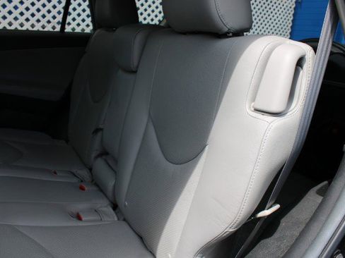 Used 2011 Toyota RAV4 Limited w/ Limited Extra Value Pkg FWD image 21