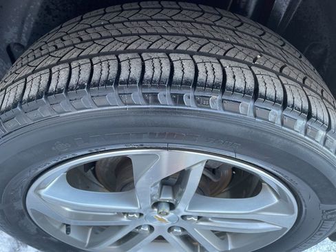 Used 2016 Chevrolet Equinox LTZ w/ Enhanced Convenience Package image 27